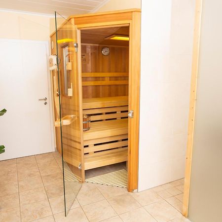 ליפשטאדט Hotel-Pension Haus Holtdirk מראה חיצוני תמונה