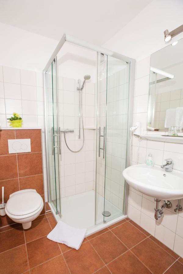 ליפשטאדט Hotel-Pension Haus Holtdirk מראה חיצוני תמונה