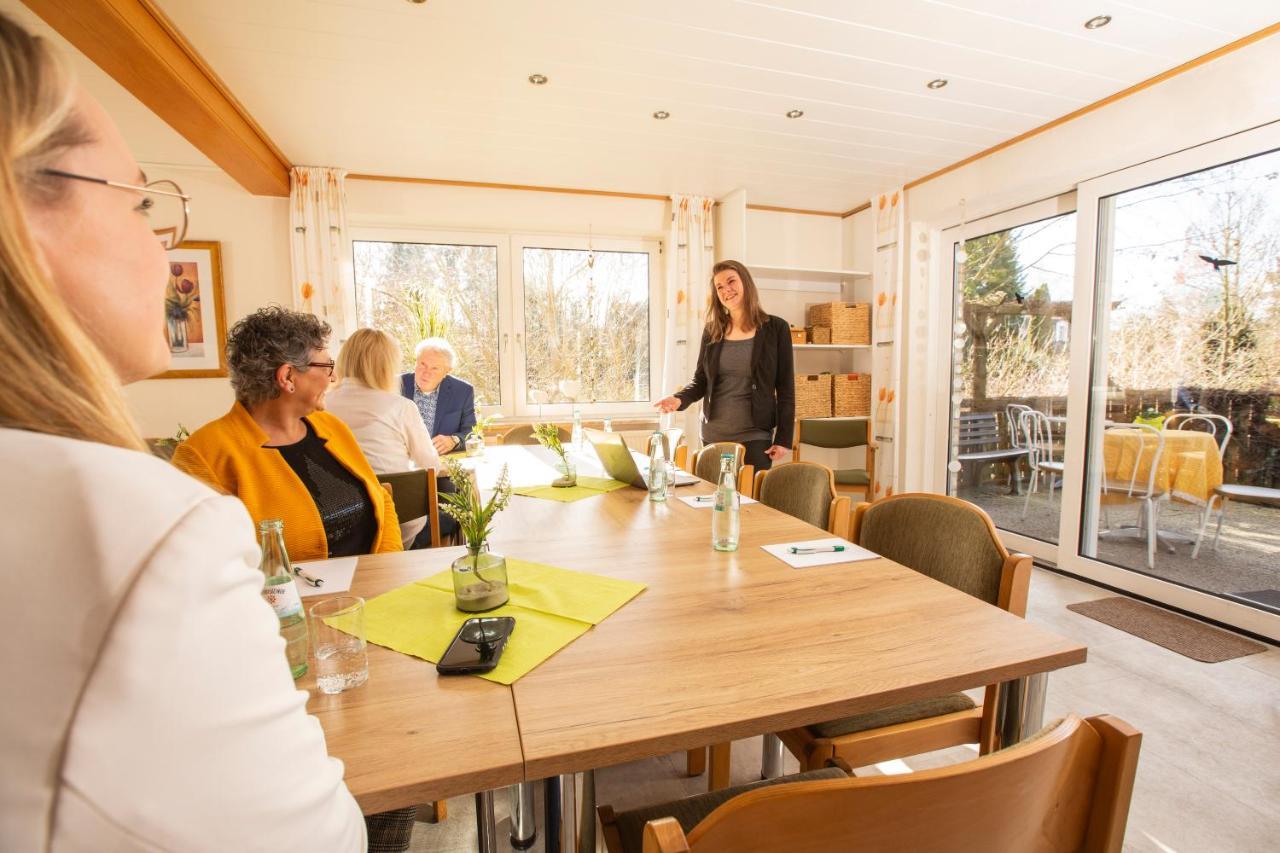 ליפשטאדט Hotel-Pension Haus Holtdirk מראה חיצוני תמונה